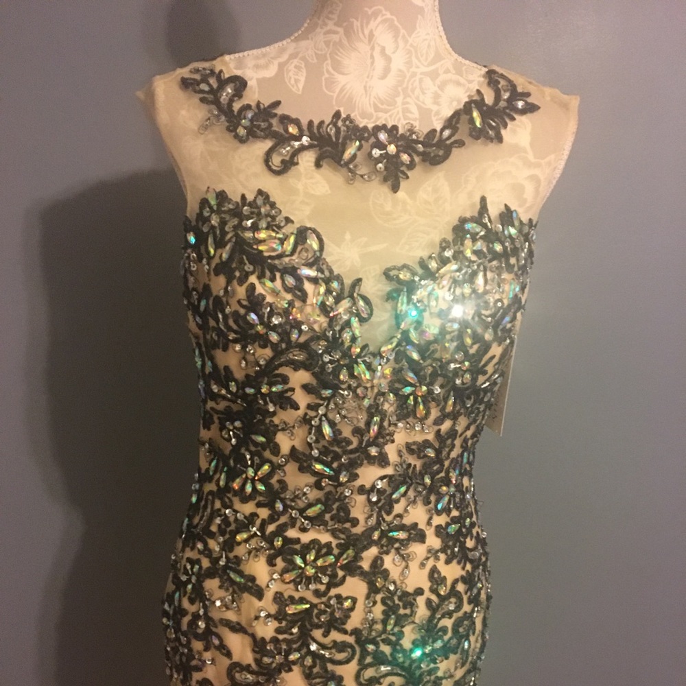 Brand New Formal Dress Size 16